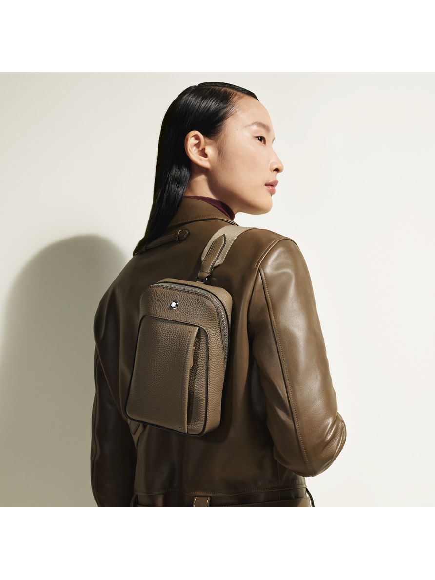 Bolsa Companion on Body
